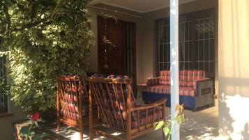 Robin 2 Twin Single Room | Balcony