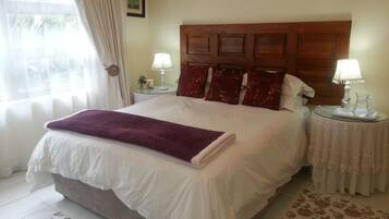 Suite (Private Entrance and Patio)