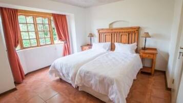 Individually decorated, blackout curtains, free cots/infant beds