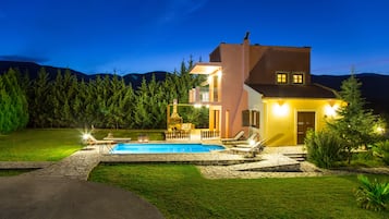 Front of property – evening/night