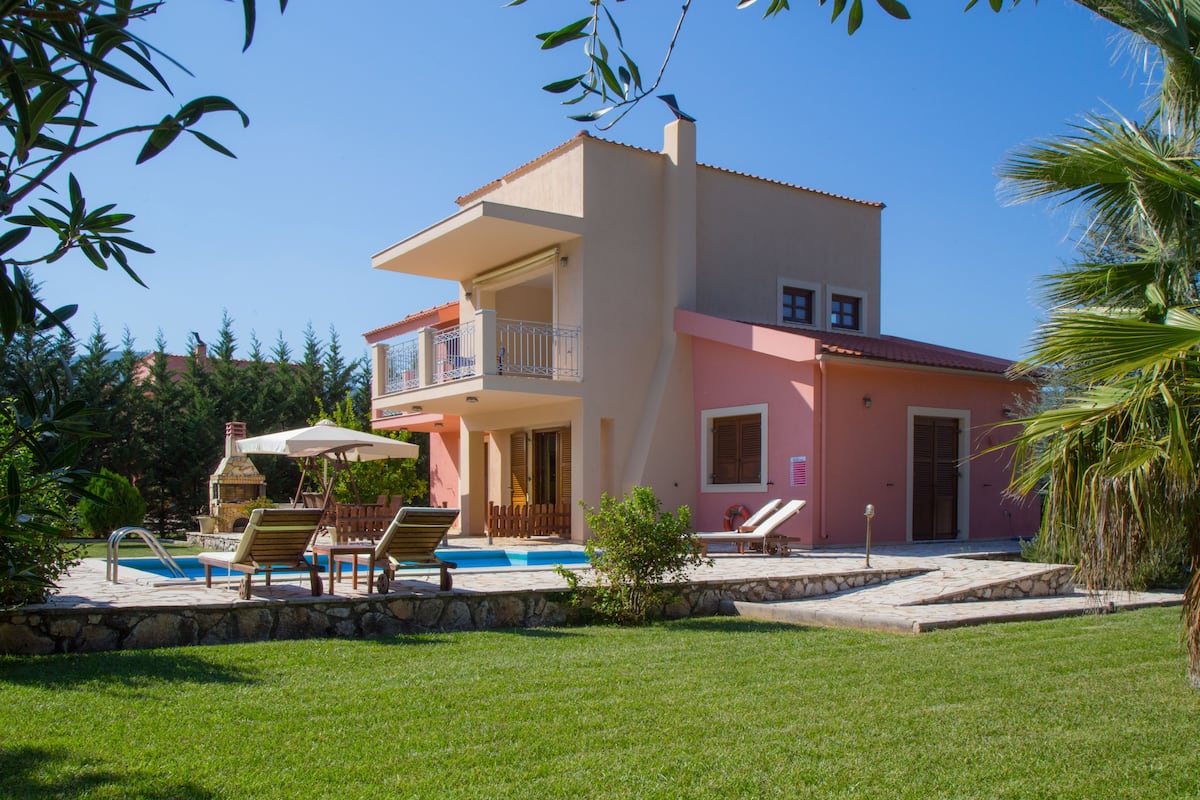 Vila, 2 quartos, piscina particular | Terraço/pátio