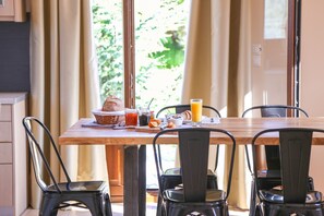 Restauration dans la chambre