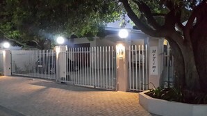 Front of property - MeTime Self Catering Accommodation (Mossel Bay)