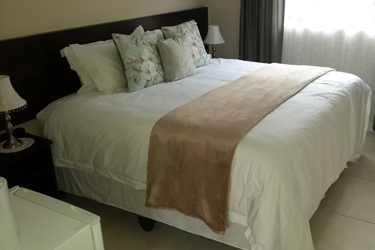 Quarto conforto (Private King/Twin Room) | Vista do quarto