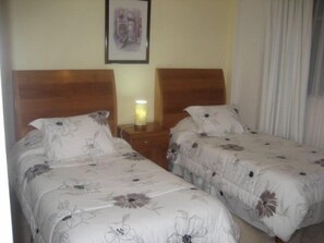 Deluxe Suite, 3 Bedrooms | In-room safe, individually decorated, individually furnished - Seneca 443 (Mexico City)