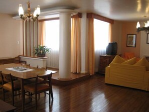 Deluxe Suite, 2 Bedrooms | Living room | Flat-screen TV - Seneca 443 (Mexico City)