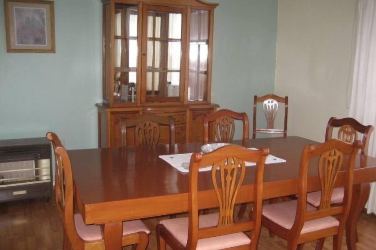 Deluxe Suite, 3 Bedrooms | In-room dining