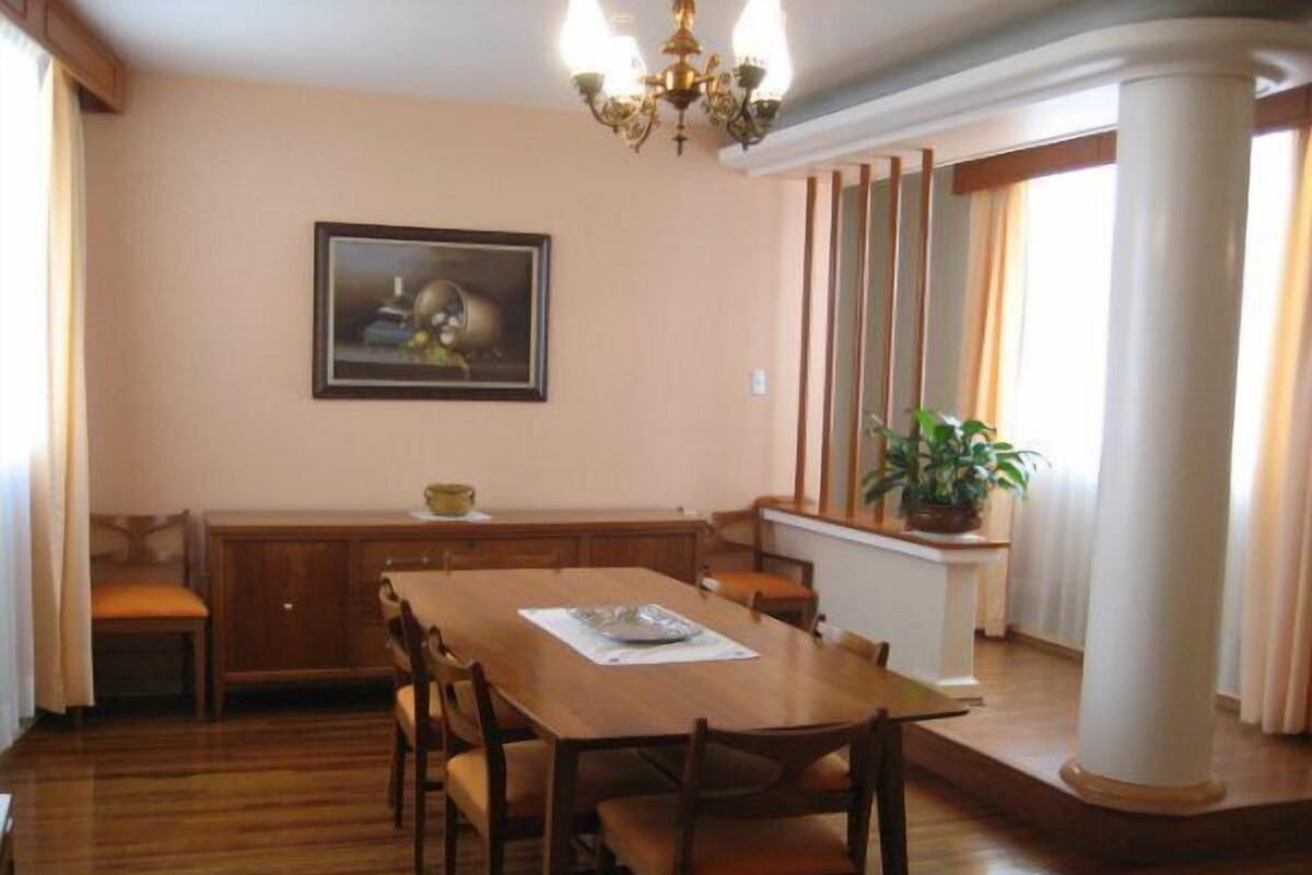 Deluxe Suite, 2 Bedrooms | In-room dining