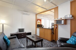 Private kitchenette - Gariep Dam SunRose Group of Guest Houses (Kopanong)