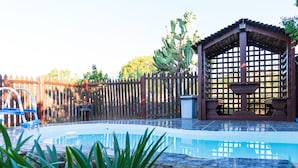 3 albercas al aire libre 