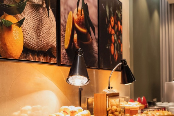 Free daily buffet breakfast