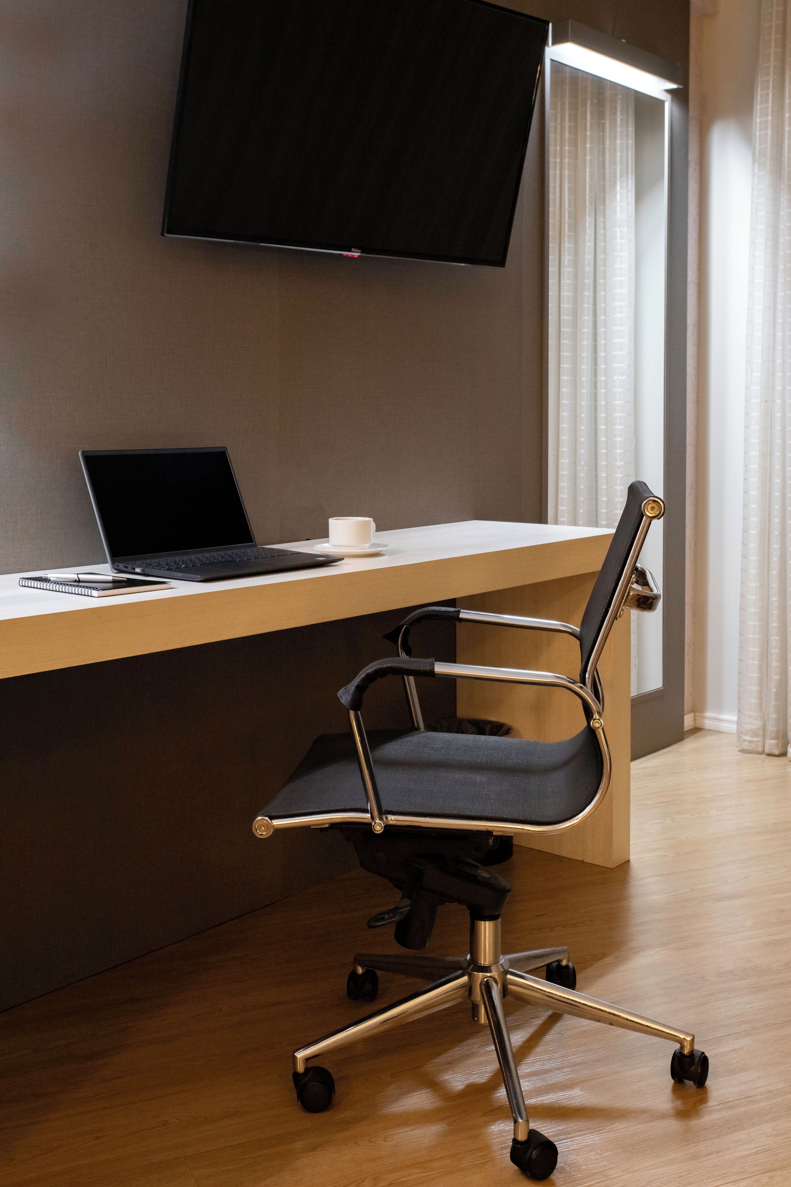 luxury double room | minibar, blackout curtains, free wifi, bed sheets