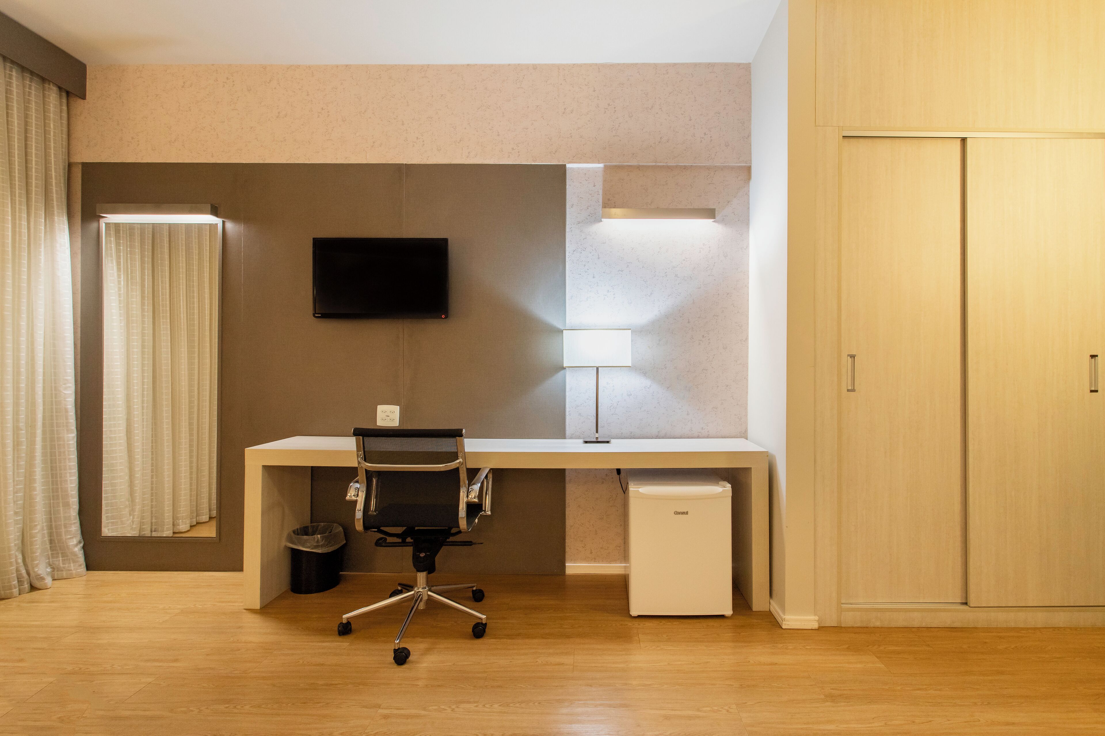 luxury double room | minibar, blackout curtains, free wifi, bed sheets