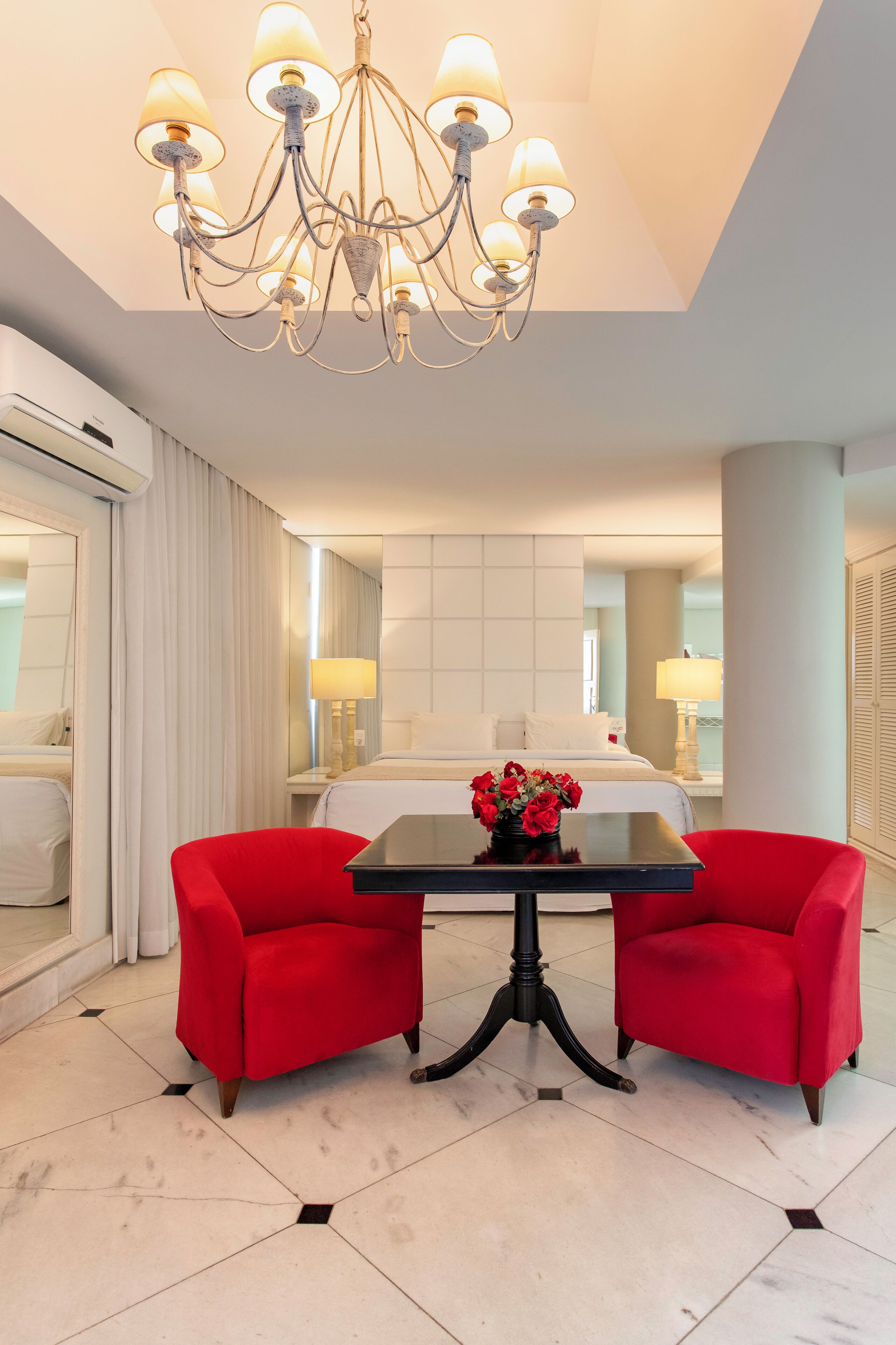 Suíte estúdio presidencial | Frigobar, cortinas blackout, Wi-Fi de cortesia, roupa de cama