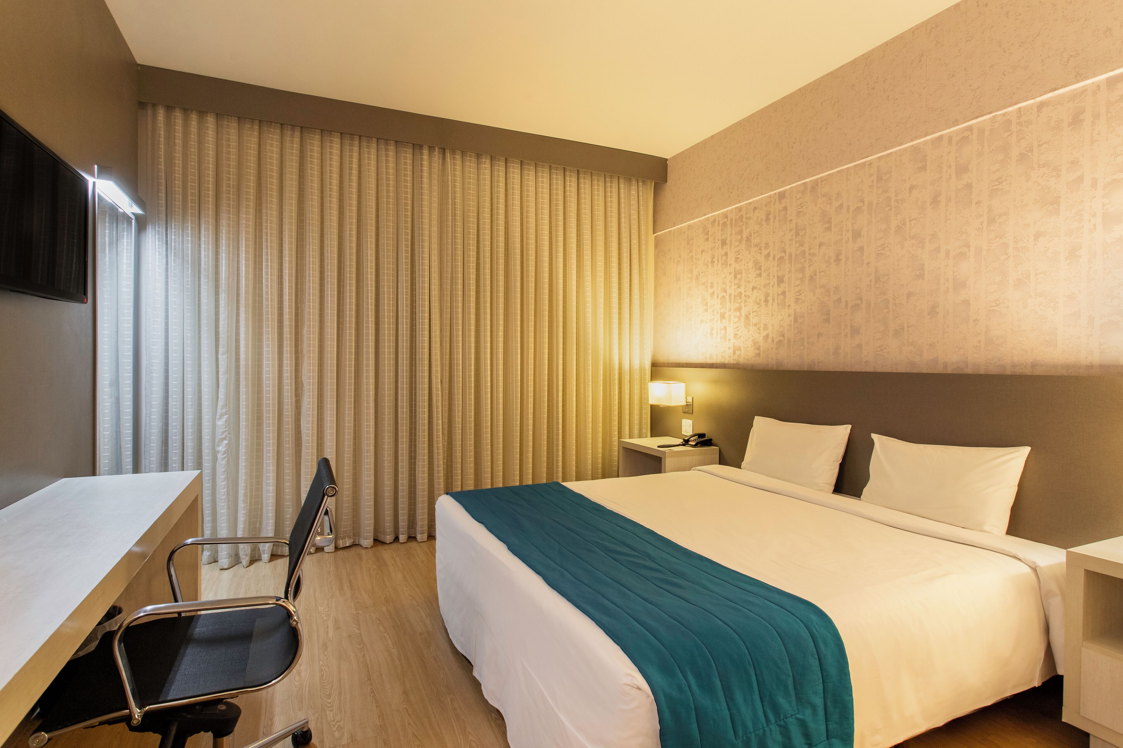 Dusj, toalettartikler (inkludert), bidé og håndklær