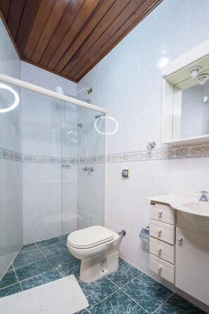 Double Room | Bathroom | Shower