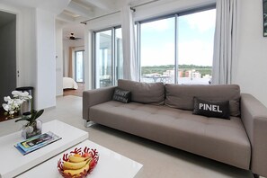 Condo, 1 Bedroom