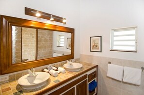 Villa, 3 Bedrooms | Bathroom