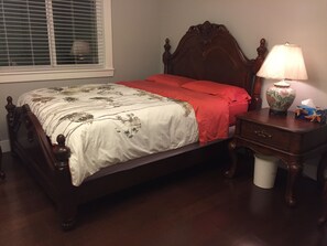 1 bedroom, in-room safe, individually furnished, soundproofing - Vancouver Austin Guesthouse (Coquitlam)