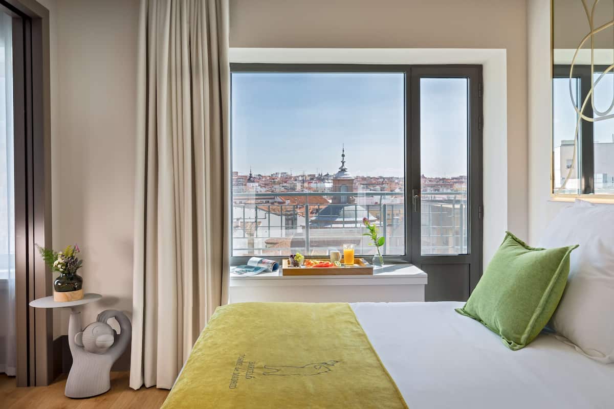 1 bedroom, premium bedding, Select Comfort beds, minibar