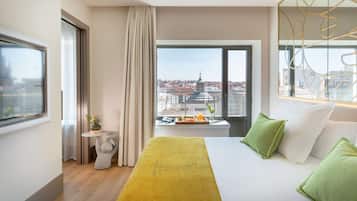 高档床上用品、Select Comfort 床、迷你吧、客房内保险箱