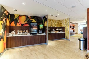 Desayuno buffet incluido todos los días 