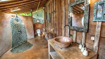 Family Bungalow Deluxe (with AC) | Bathroom | Shower, free toiletries, towels