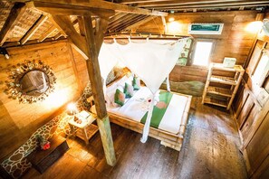 Bungalow familiar | Caja fuerte, escritorio, ropa de cama