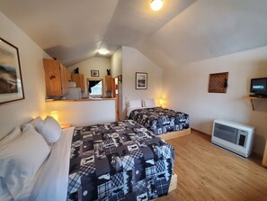 Cabin, 2 Queen Beds, Kitchen, Mountain View | Living area