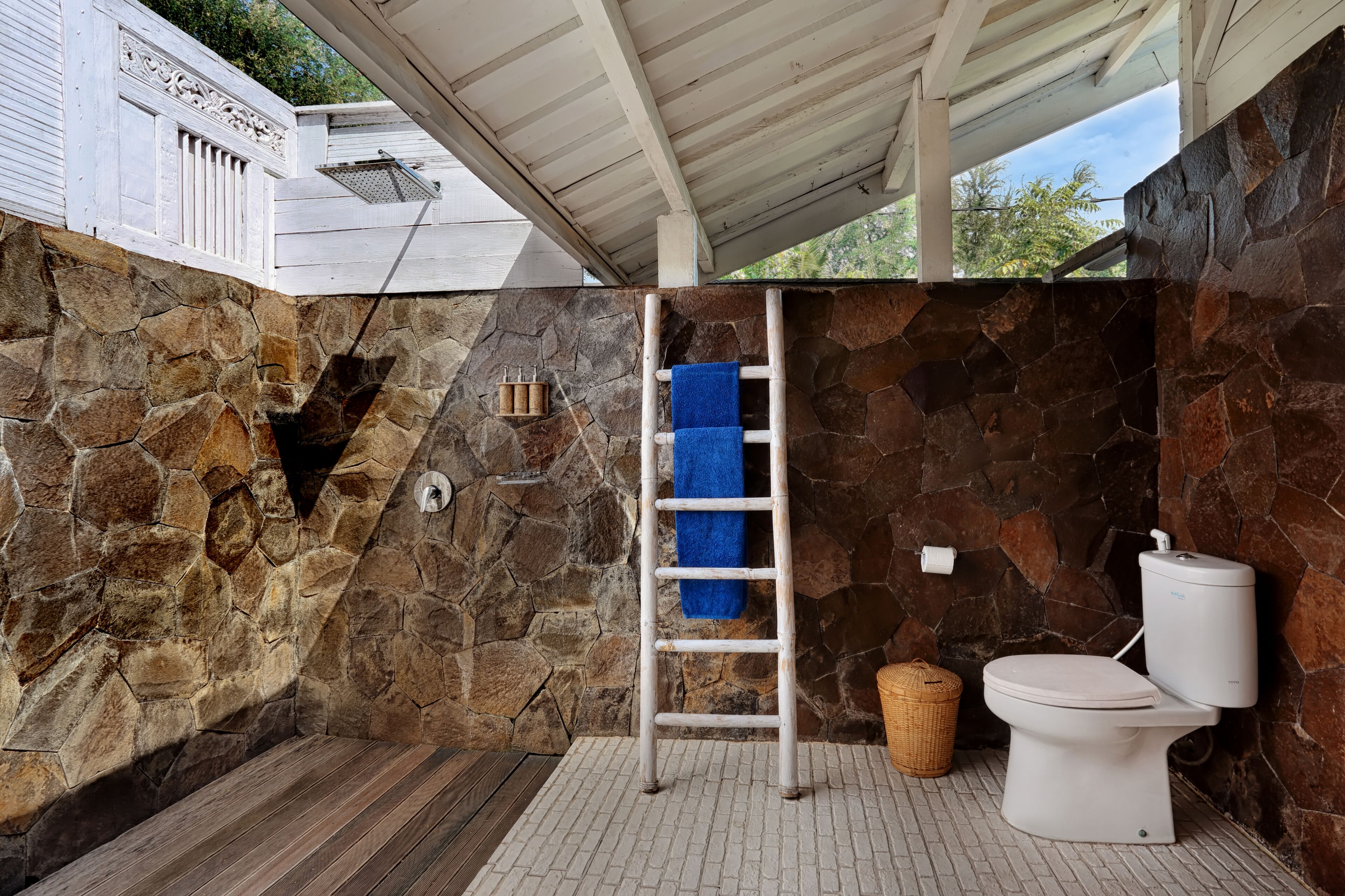 villa, 1 bedroom | bathroom | shower, free toiletries, towels