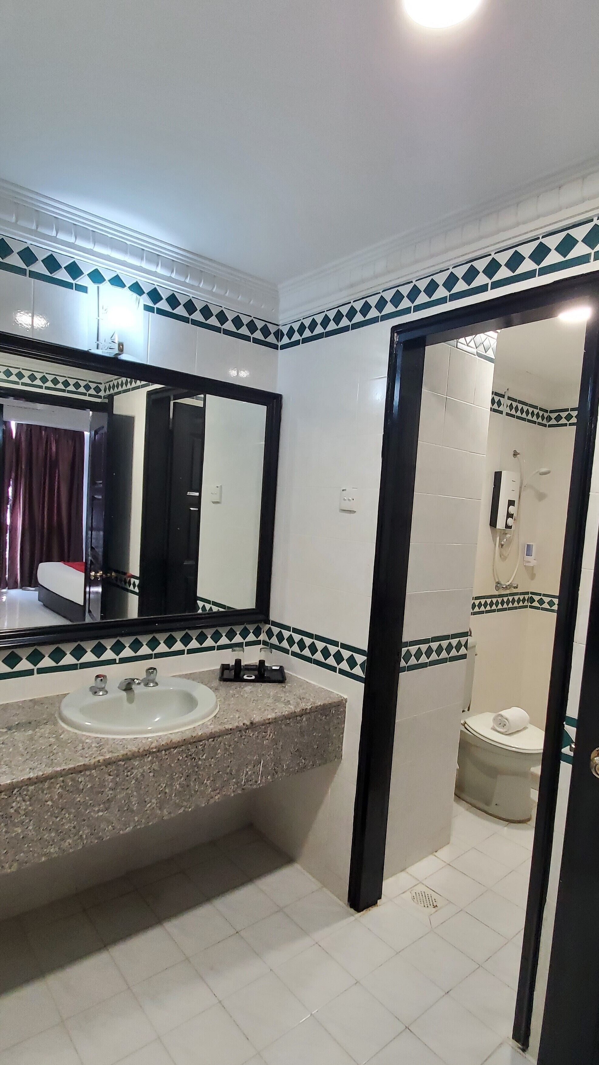 Photo - Leisure Cove Hotel and Apartments