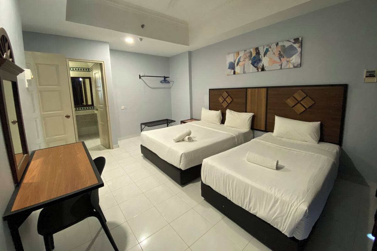 Studio Triple | 1 bedroom, desk, laptop workspace, iron/ironing board