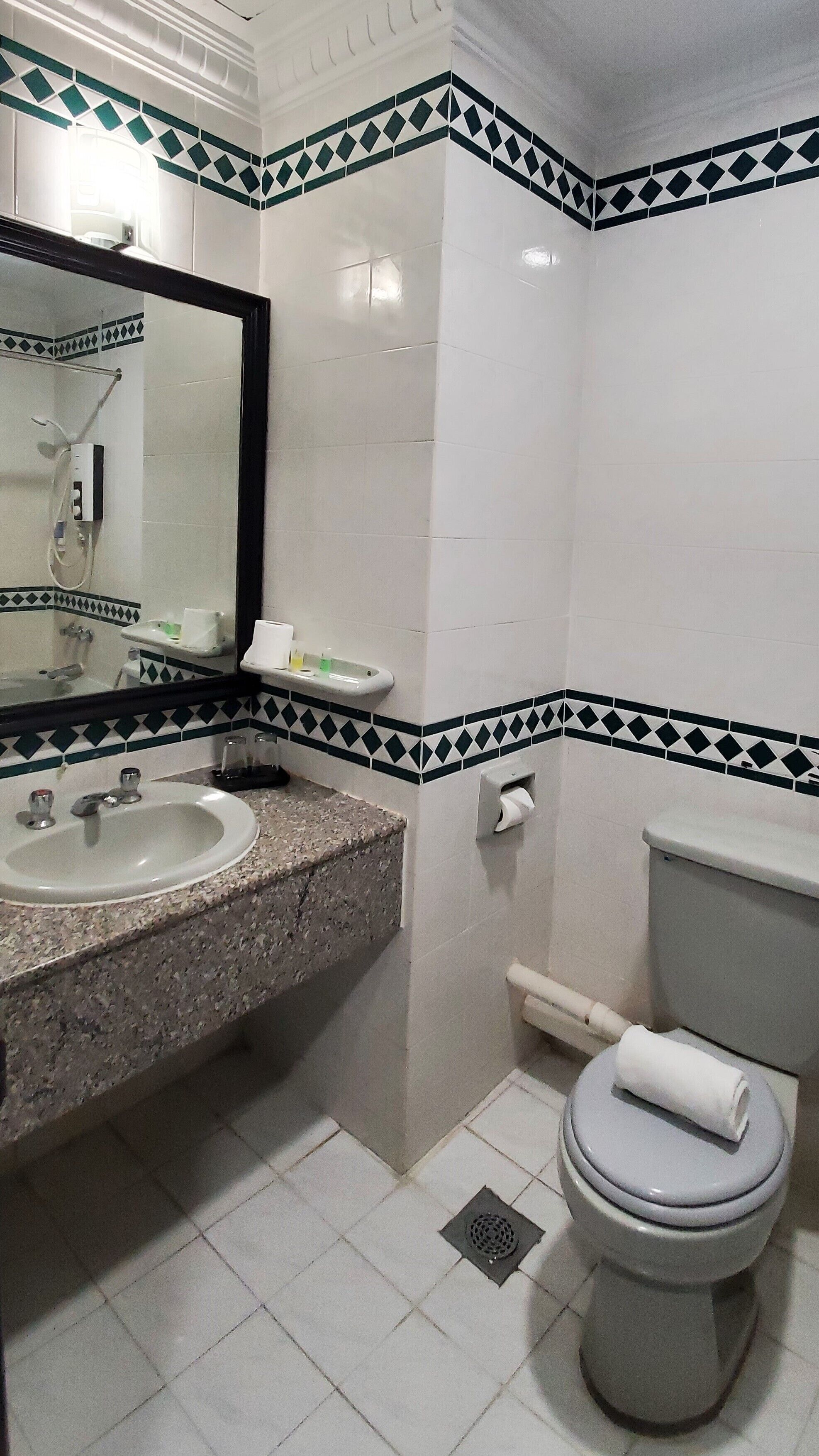 Photo - Leisure Cove Hotel and Apartments