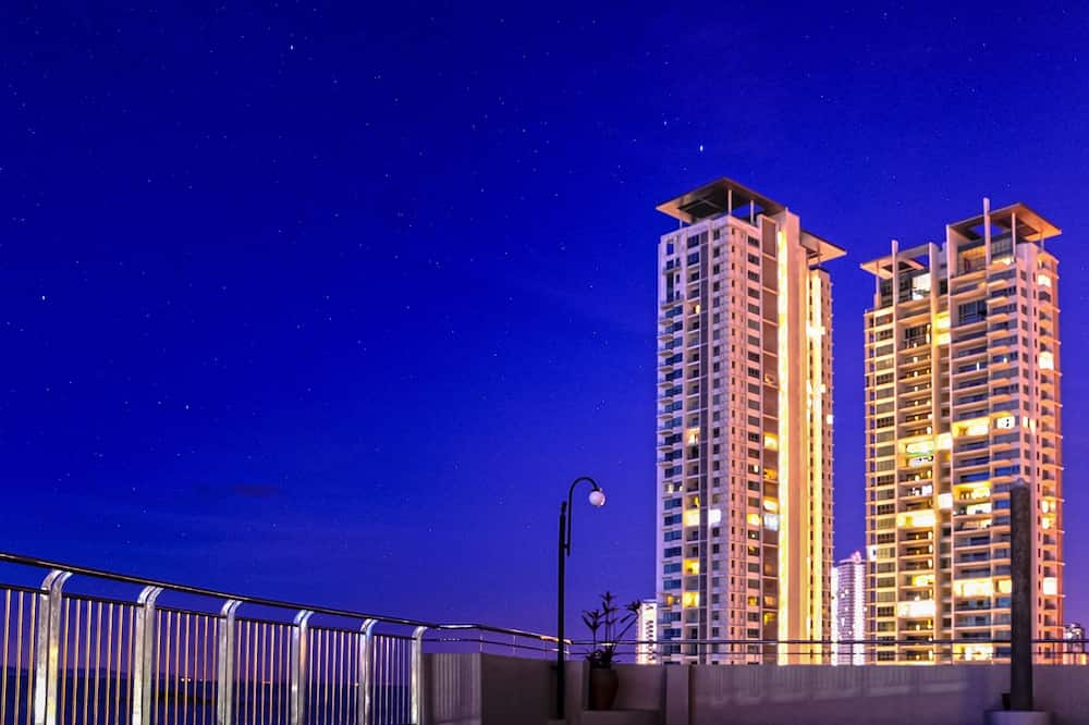 Leisure Cove Hotel & Apartments