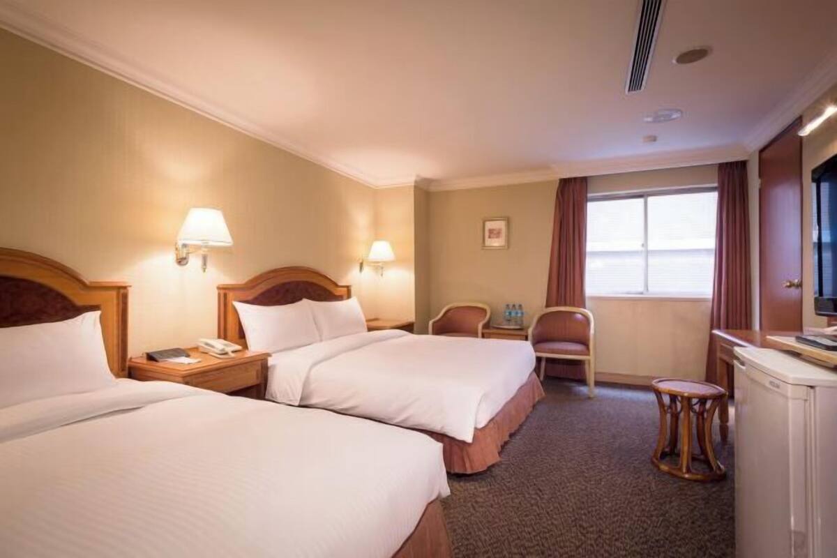 Desk, blackout drapes, WiFi (free), bed sheets