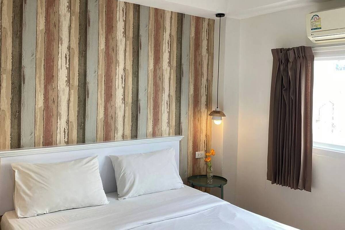 Standard Room with AirCon | Desk, WiFi (free), bed sheets