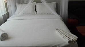 Standard Double Room | Desk, free WiFi