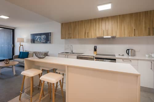 Apartment, 2 Schlafzimmer, Badewanne | Eigene Küche | Kühlschrank, Mikrowelle, Ofen, Herdplatte