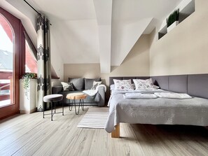 Apartment, 1 Bedroom (3. Morskie Oko) | Desk, soundproofing, iron/ironing board, free WiFi - Willa Kosówka (Zakopane)