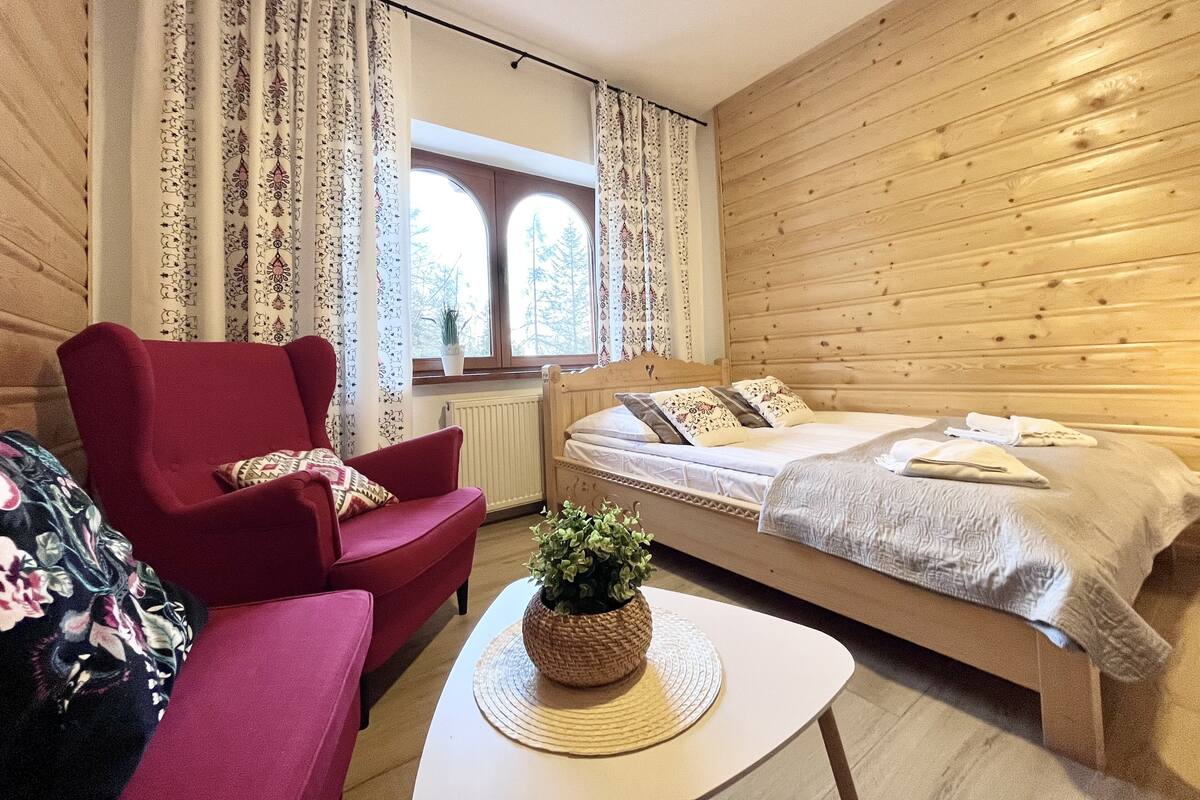 Apartamento, 1 quarto (1.Gran) | Escrivaninha, quartos à prova de som, ferros/tábuas de passar roupa