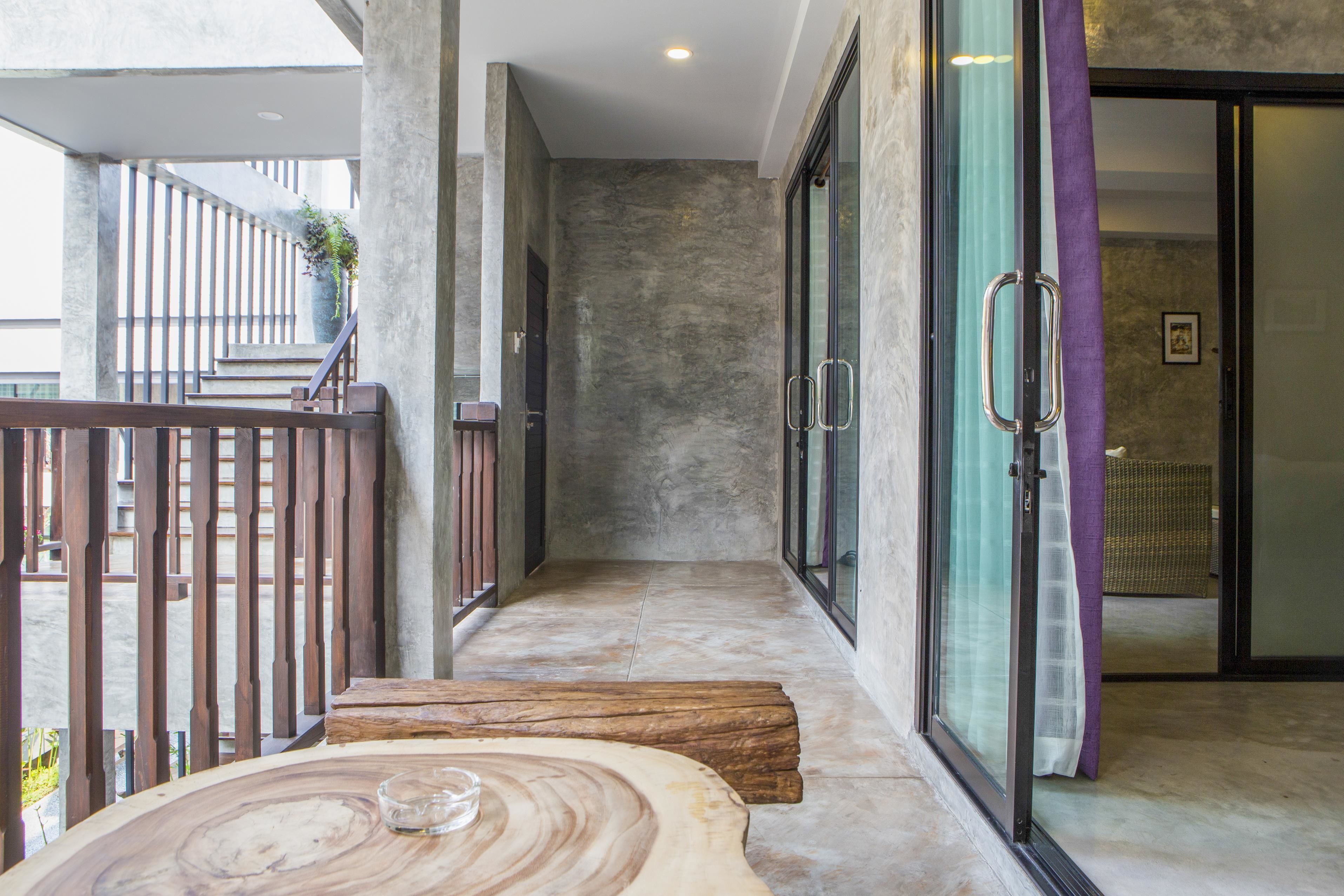 executive suite | balcony