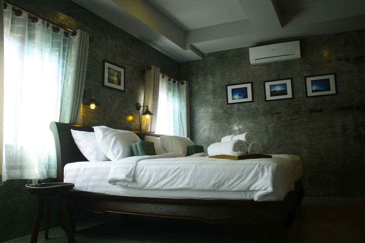 in-room safe, blackout curtains, free wifi