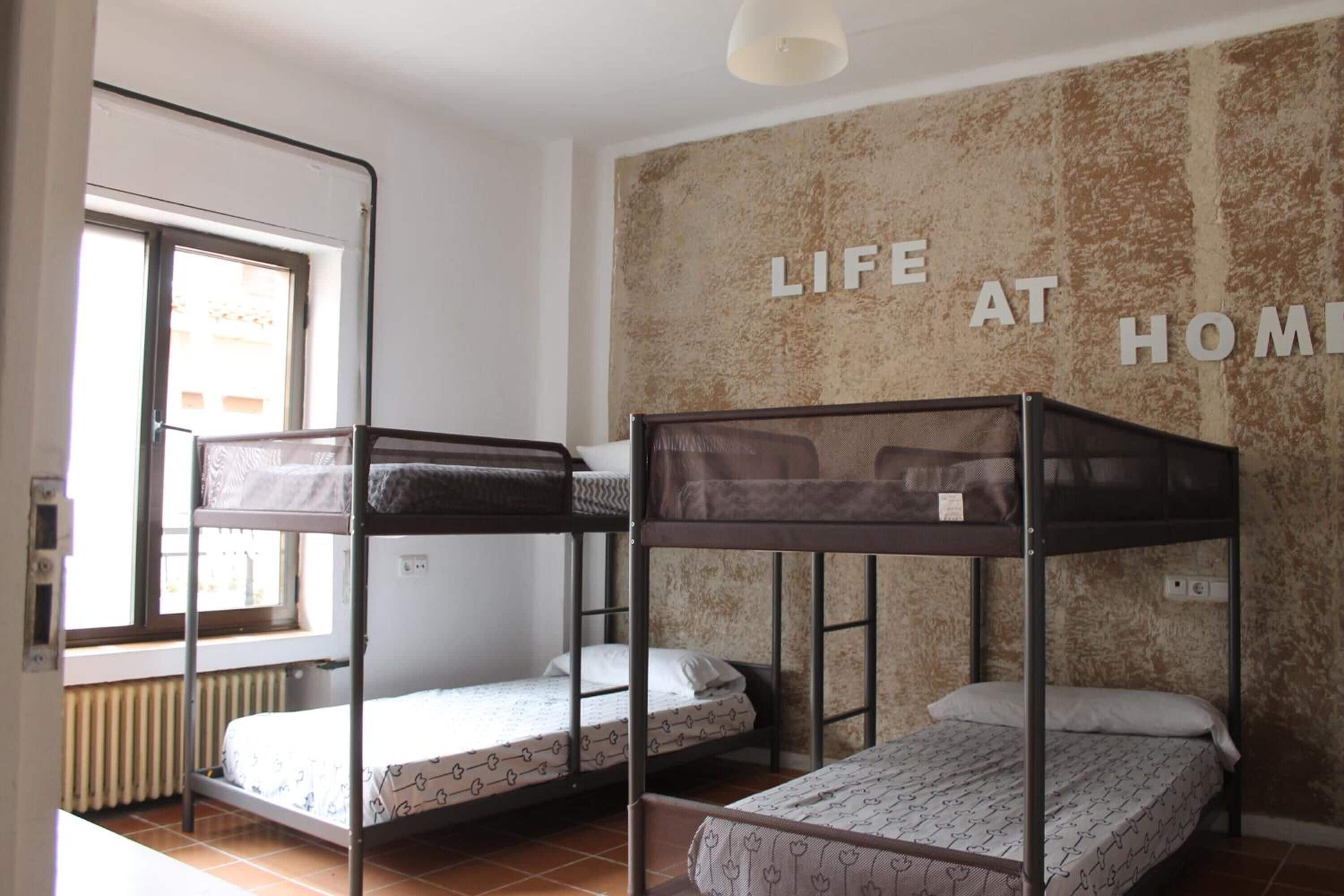 Photo - Roomin Hostel