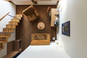 In-room safe, desk, laptop workspace, soundproofing