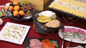 Daily buffet breakfast for a fee