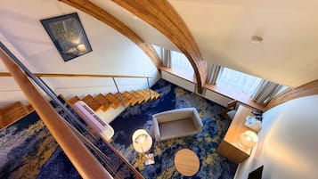 Superior Triple Room | Living area