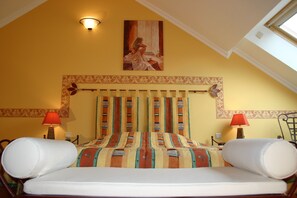 Superior Double Room | In-room safe, desk, soundproofing, iron/ironing board - Le Relais de Pommard (Stavelot)