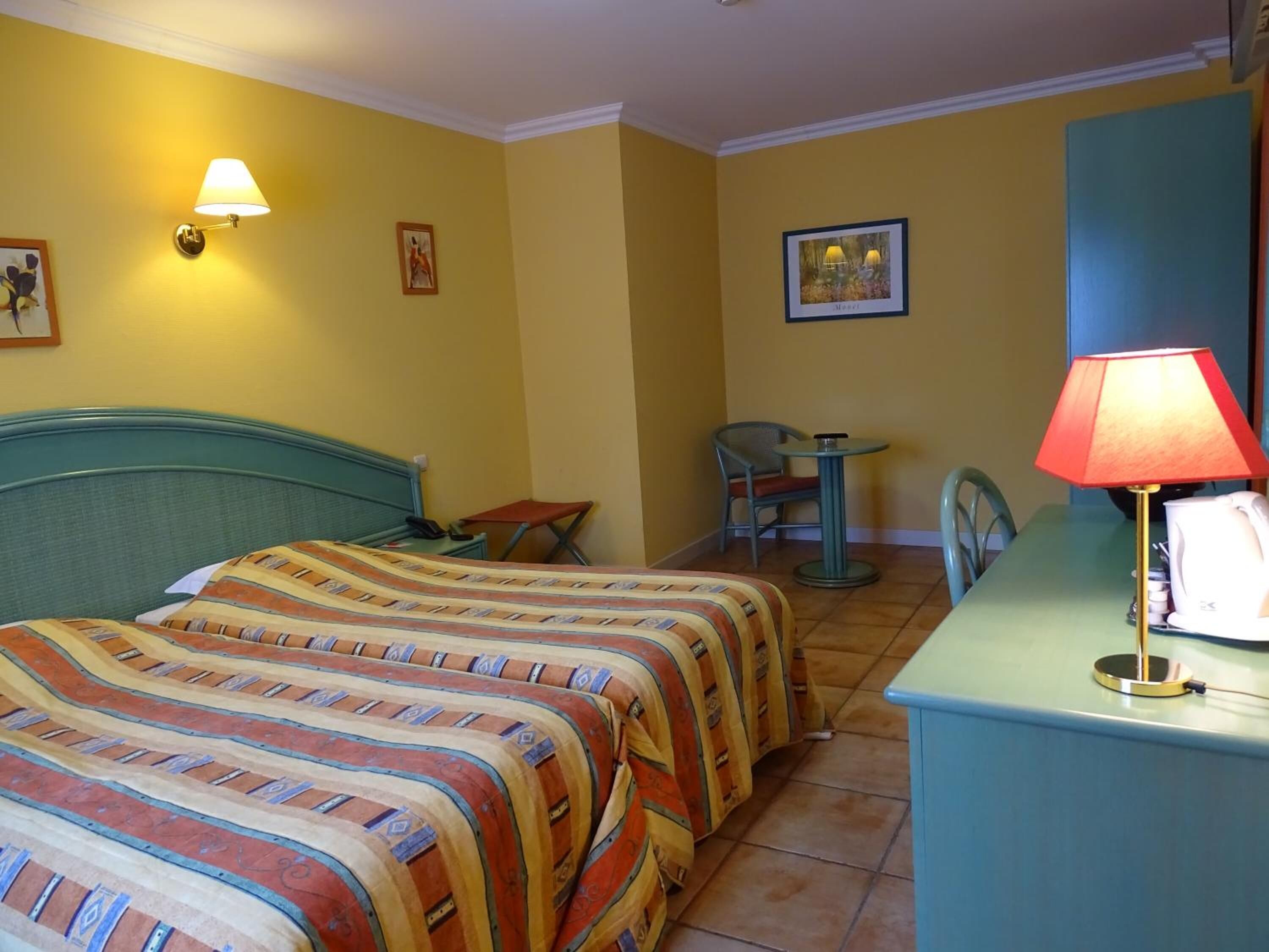 1 bedroom, in-room safe, desk, soundproofing