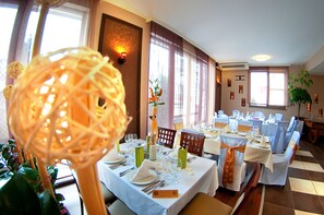 Free buffet breakfast - Piknik Wellness Hotel (Siófok)