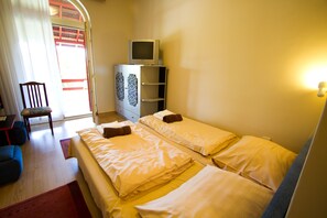 Double or Twin Room | Desk - Piknik Wellness Hotel (Siófok)
